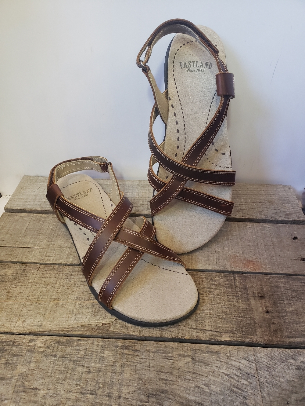 EASTLAND TREK Brown Leather Strappy Sandals Women's 9